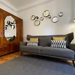 That Place For U - Suite Vintage